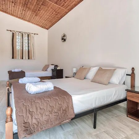Sofia - Yiota & Apartmán Tsilivi (Zakynthos)