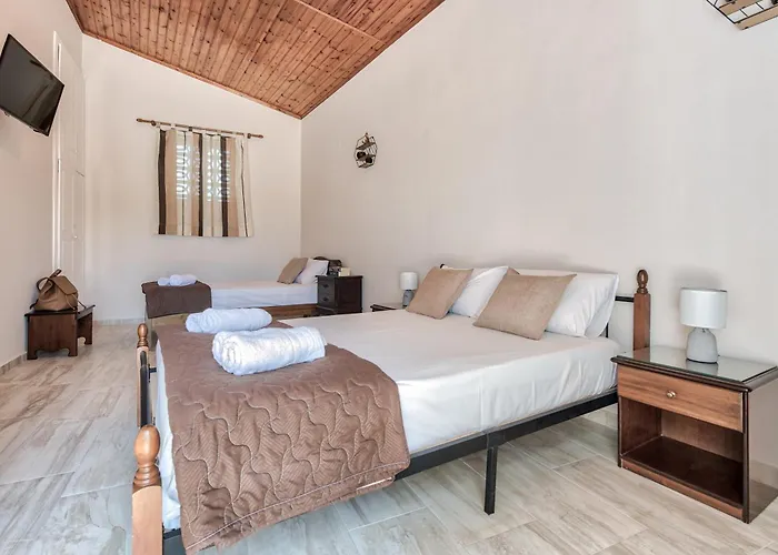 Sofia - Yiota & Apartament Tsilivi (Zakynthos)