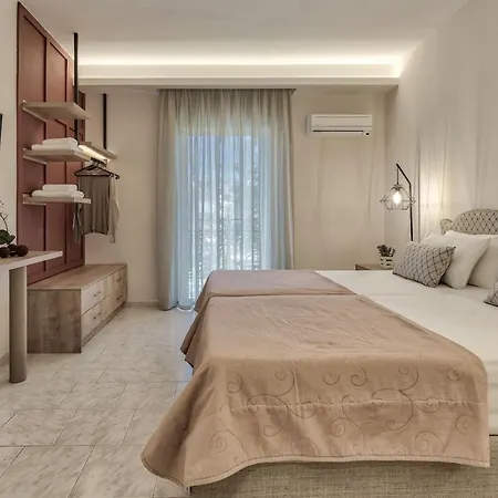 Sofia - Yiota & Apartament Tsilivi (Zakynthos)