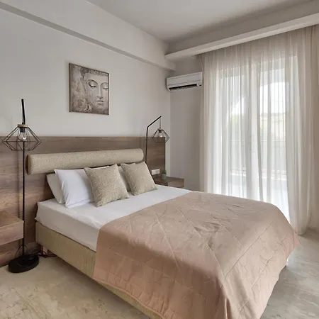 Sofia - Yiota & * チィリヴィ