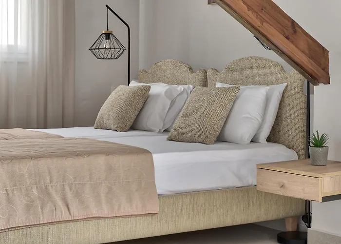 Sofia - Yiota & * Τσιλιβί