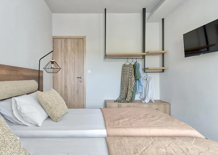 Sofia - Yiota & Διαμέρισμα Τσιλιβί